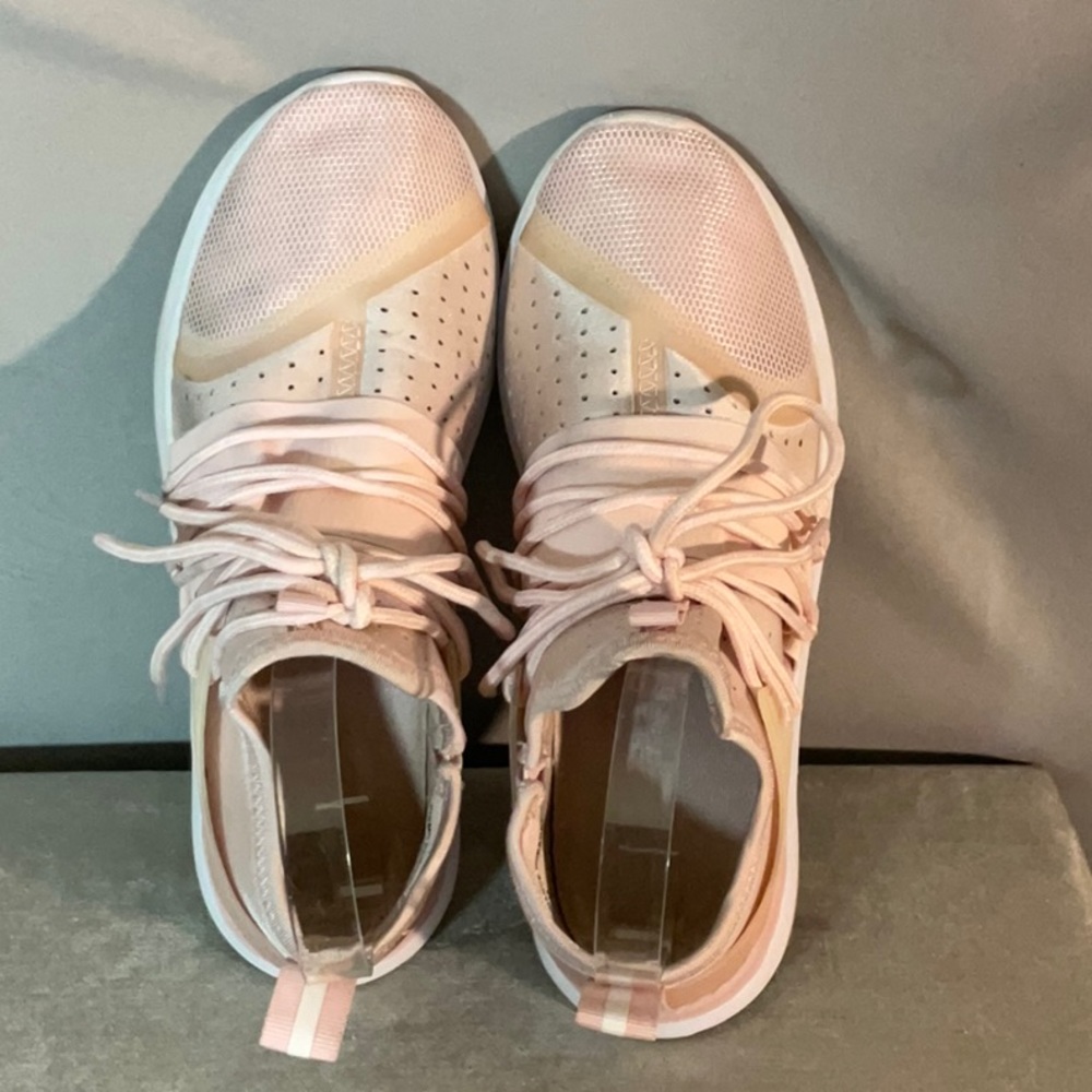 Fabletics Pismo Performance Sneakers - image 6